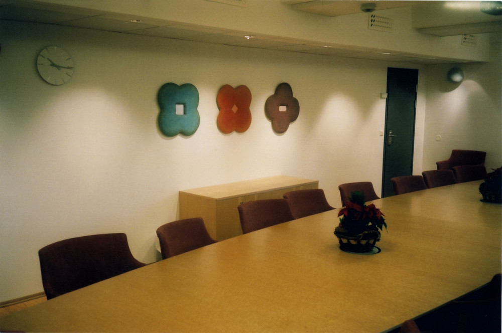 3 wall objects